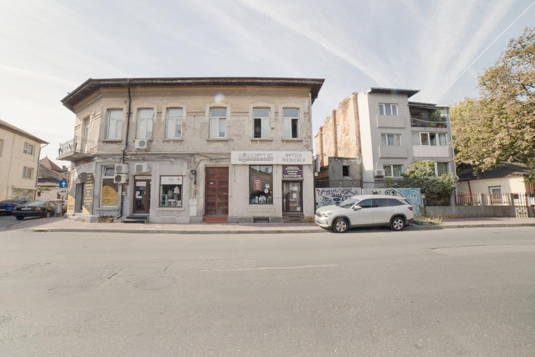 Hala Traian*Spatiu Comercial*Vitrina*Acces Direct 