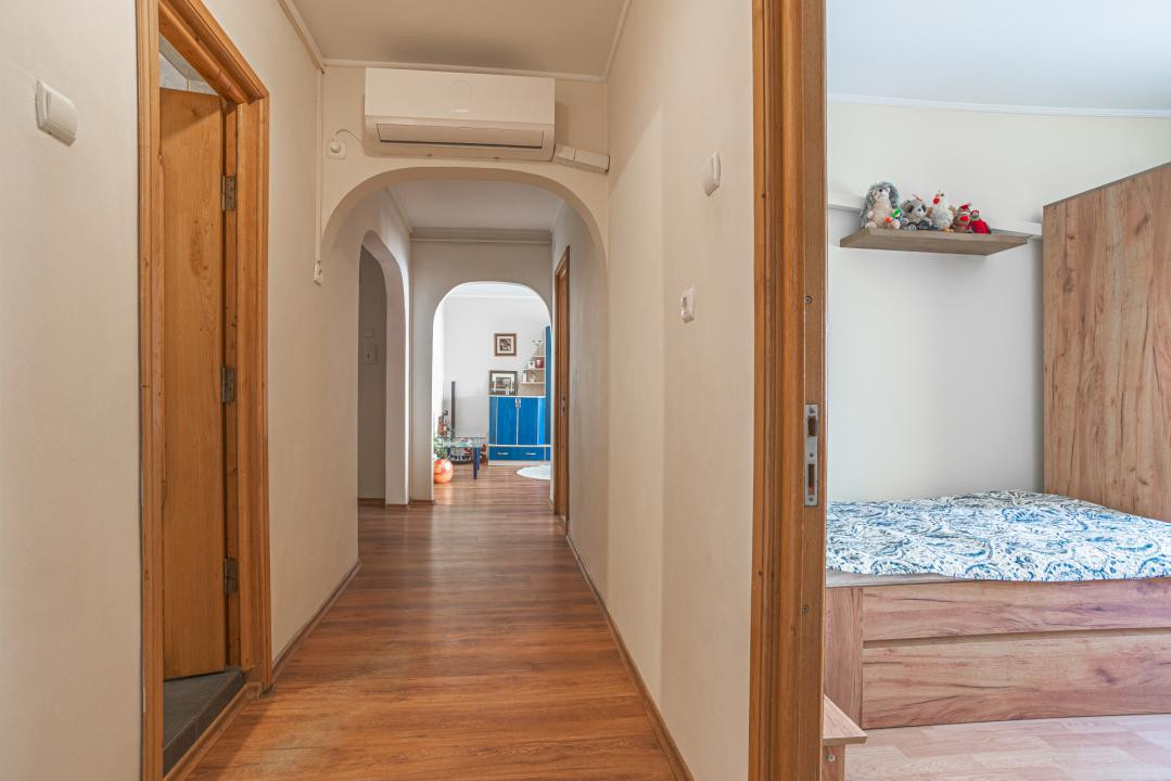 Apartament cu 3 camere de închiriat – Zona Balada