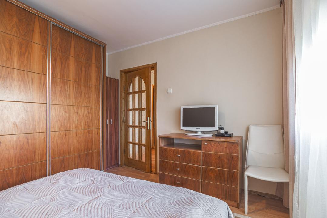 Apartament cu 3 camere de închiriat – Zona Balada