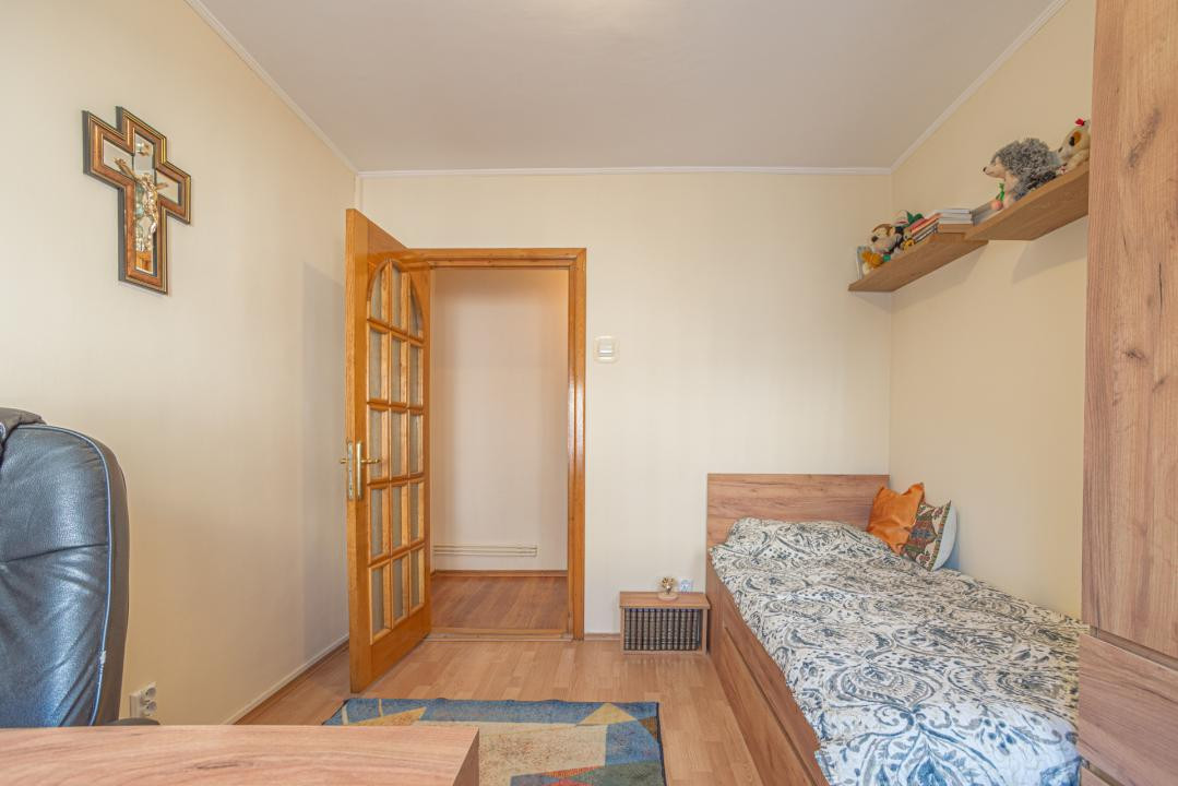 Apartament cu 3 camere de închiriat – Zona Balada