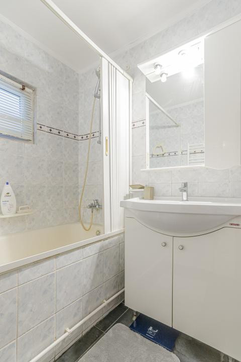 Apartament cu 3 camere de închiriat – Zona Balada