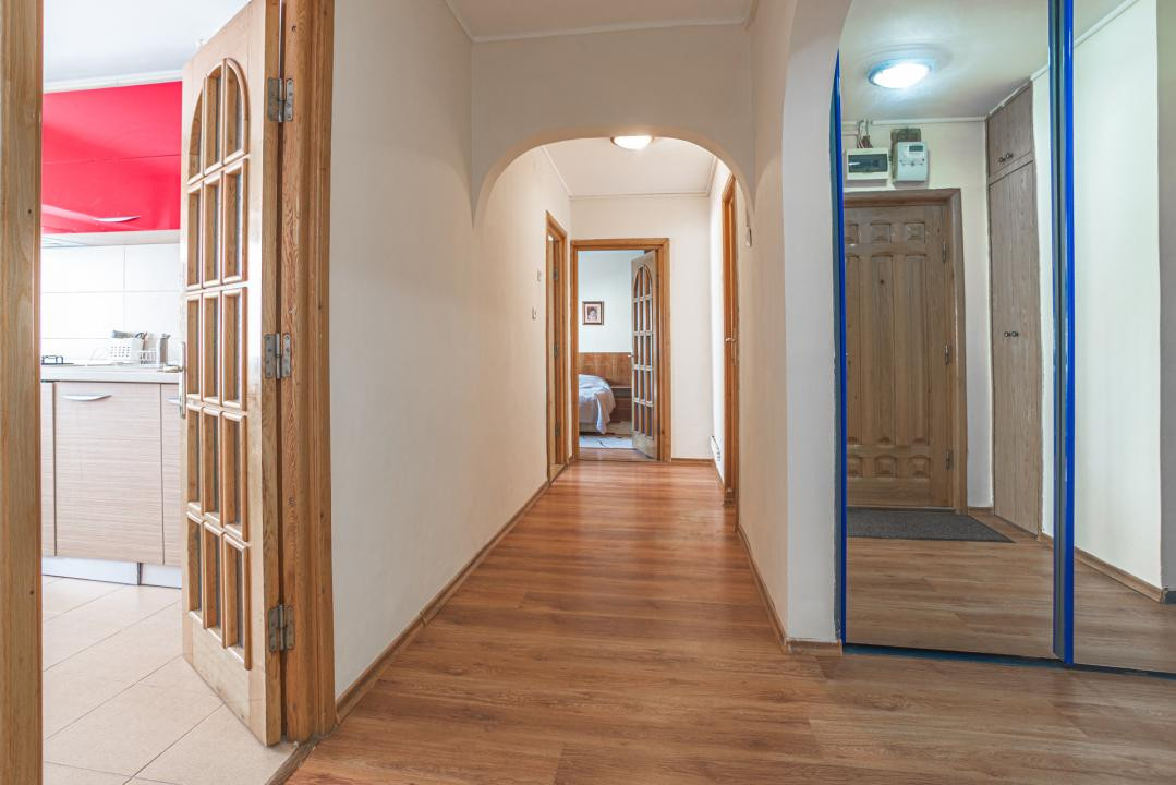 Apartament cu 3 camere de închiriat – Zona Balada