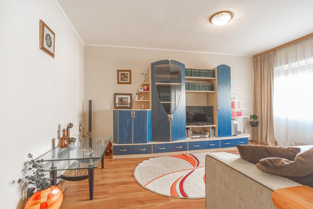 Apartament cu 3 camere de închiriat – Zona Balada