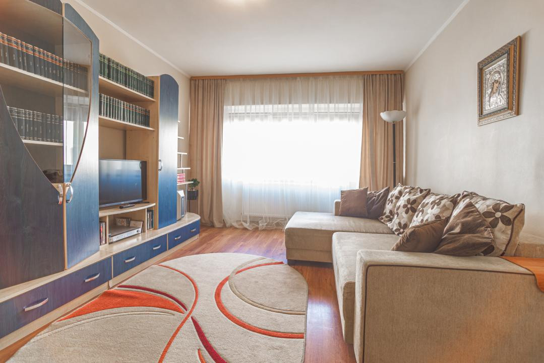 Apartament cu 3 camere de închiriat – Zona Balada