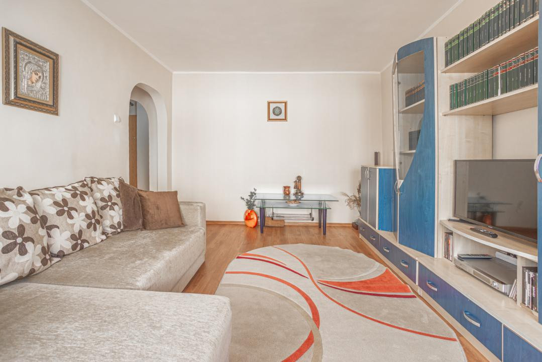 Apartament cu 3 camere de închiriat – Zona Balada