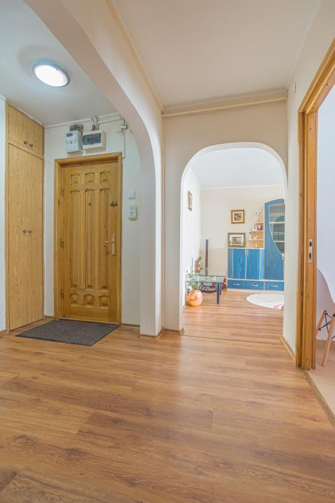 Apartament cu 3 camere de închiriat – Zona Balada