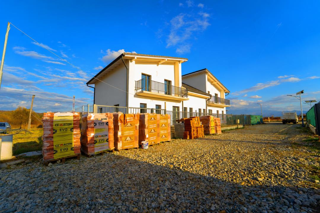 Duplex 130 mp utili |  Ansamblu nou | Șelimbăr – Mohu
