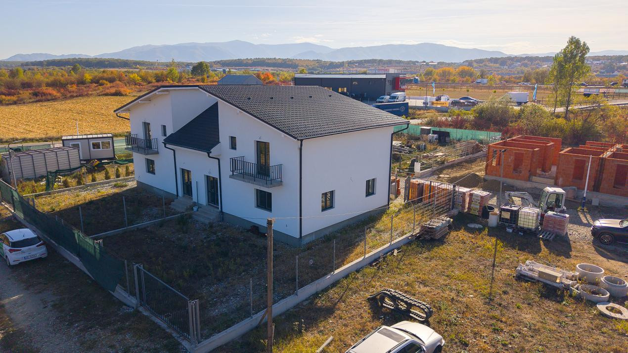 Duplex 130 mp utili |  Ansamblu nou | Șelimbăr – Mohu