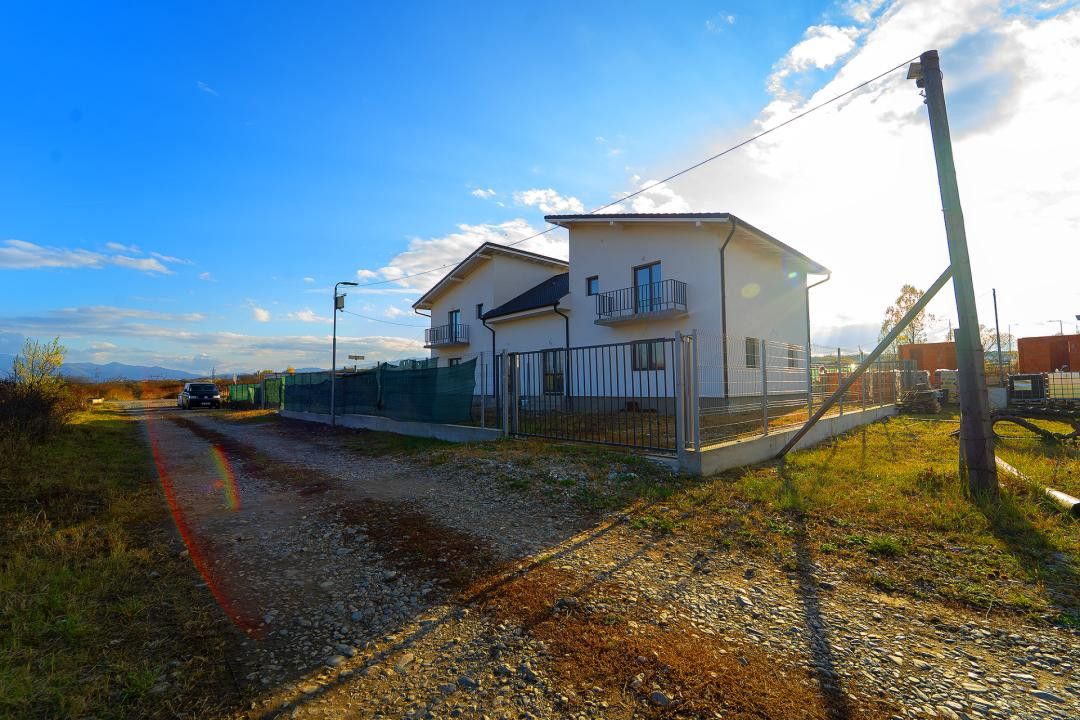 Duplex 130 mp utili |  Ansamblu nou | Șelimbăr – Mohu