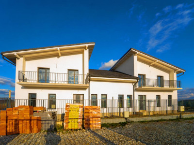 Duplex 130 mp utili |  Ansamblu nou | Șelimbăr – Mohu