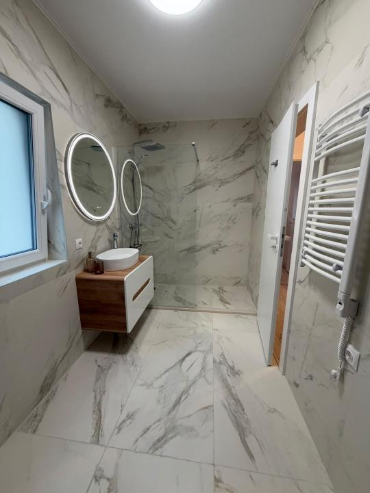 Apartament modern de 63 mp, cu 2 dormitoare și loc de parcare
