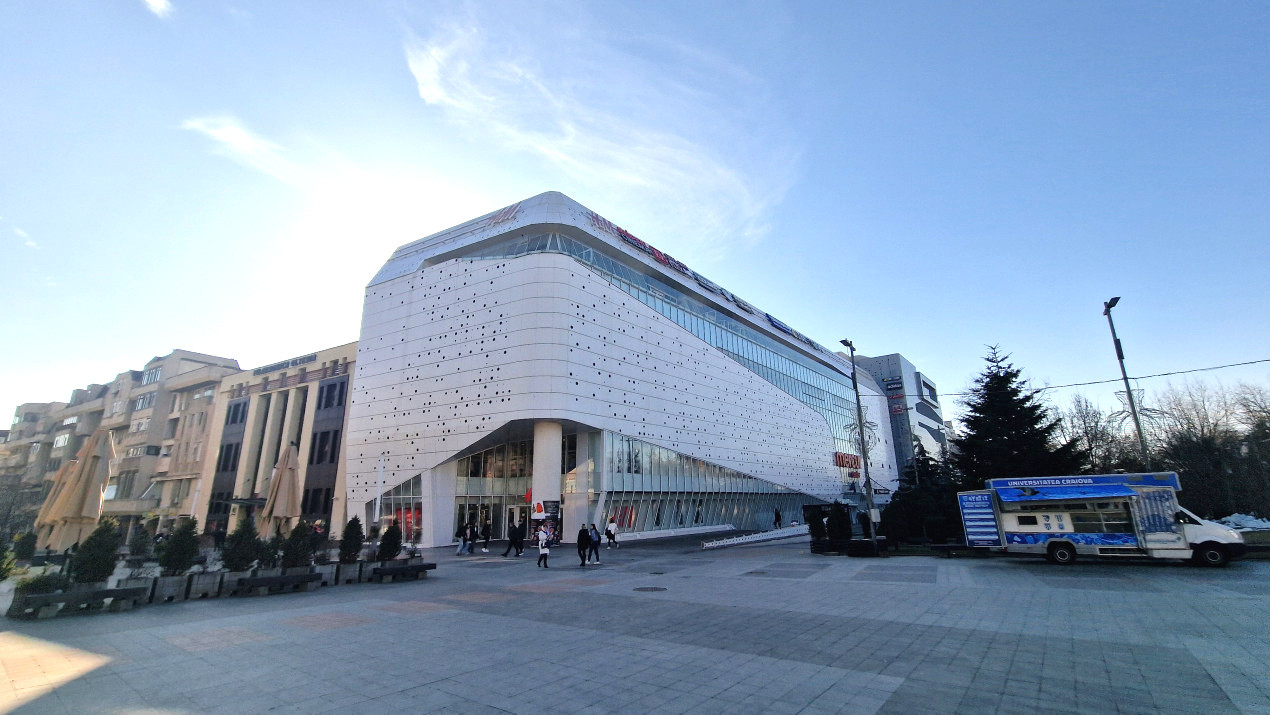 Spatii de inchiriat in complexul comercial Mercur la etajul 1