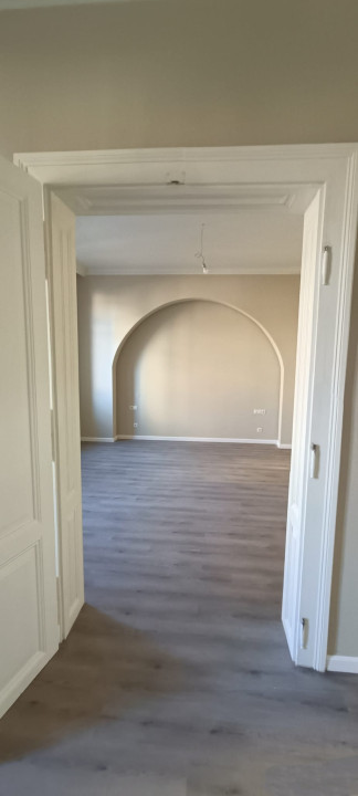 Apartament la casa de vanzare in zona ultra centrala!