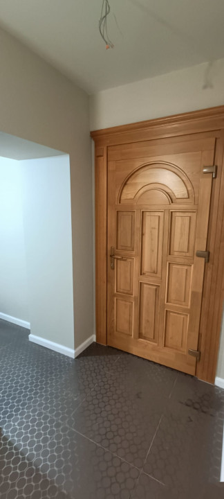Apartament la casa de vanzare in zona ultra centrala!