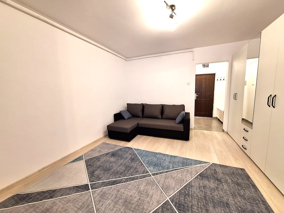 Garsoniera renovata, Prima inchiriere, Etaj 3/9  - Soarelui