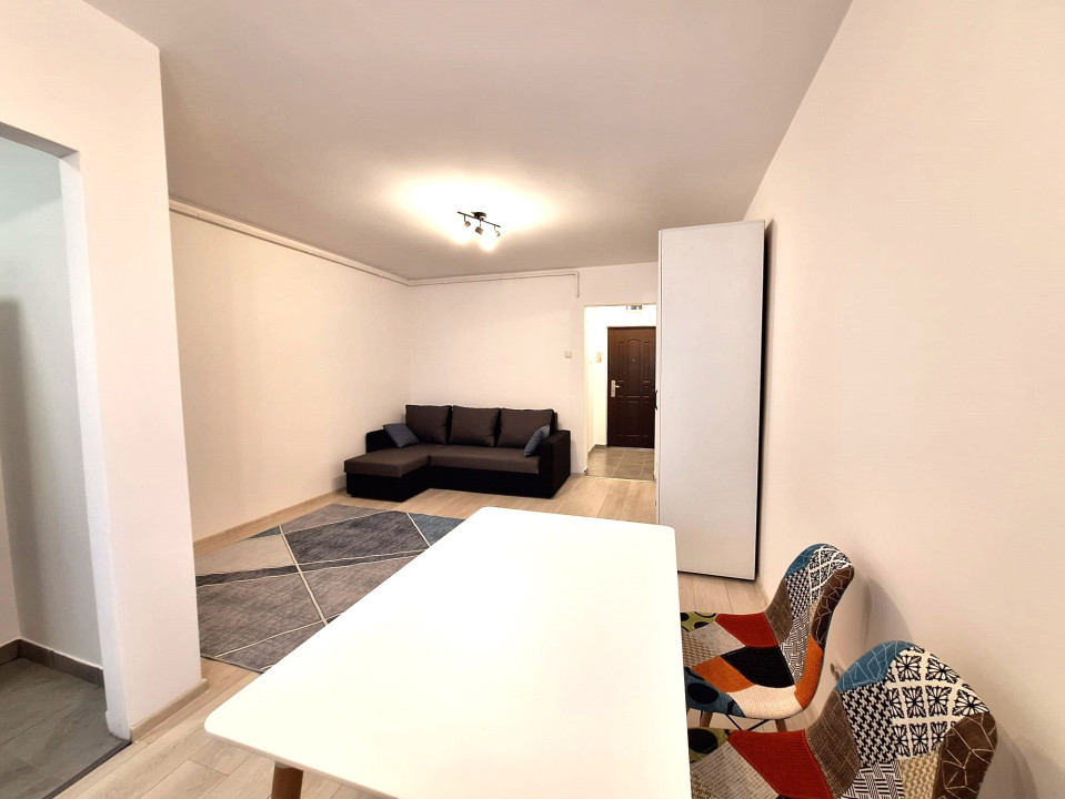 Garsoniera renovata, Prima inchiriere, Etaj 3/9  - Soarelui
