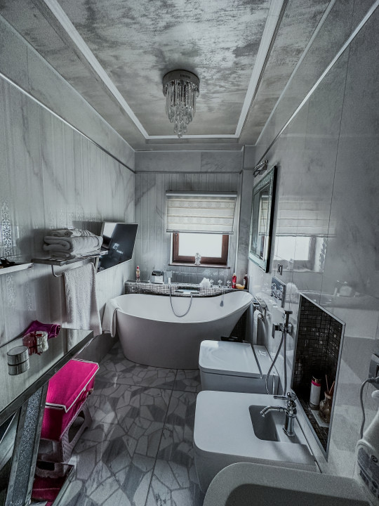 Apartament de lux cu suprafata de 82 mp, intr-o zona linistita din Buna Ziua