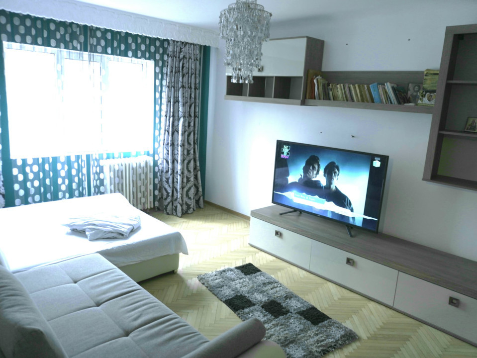 Apartament 4 camere, decomandat, etaj 1, Olimp