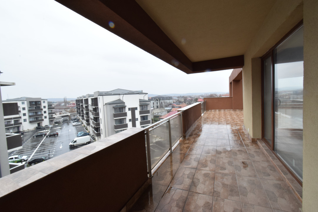Apartament Penthouse cu terasa generoasa si priveliste panoramica 