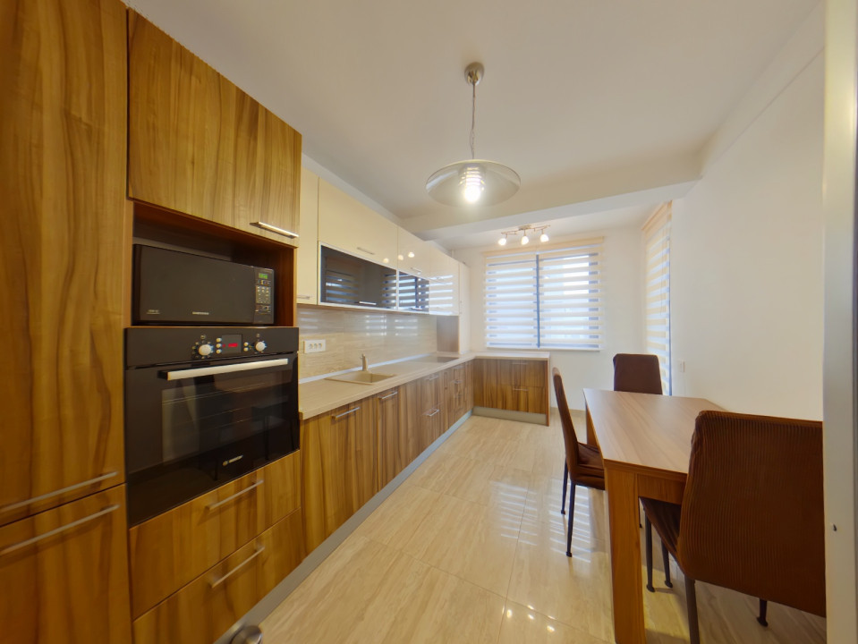 Apartament zona centrala cu garaj subteran