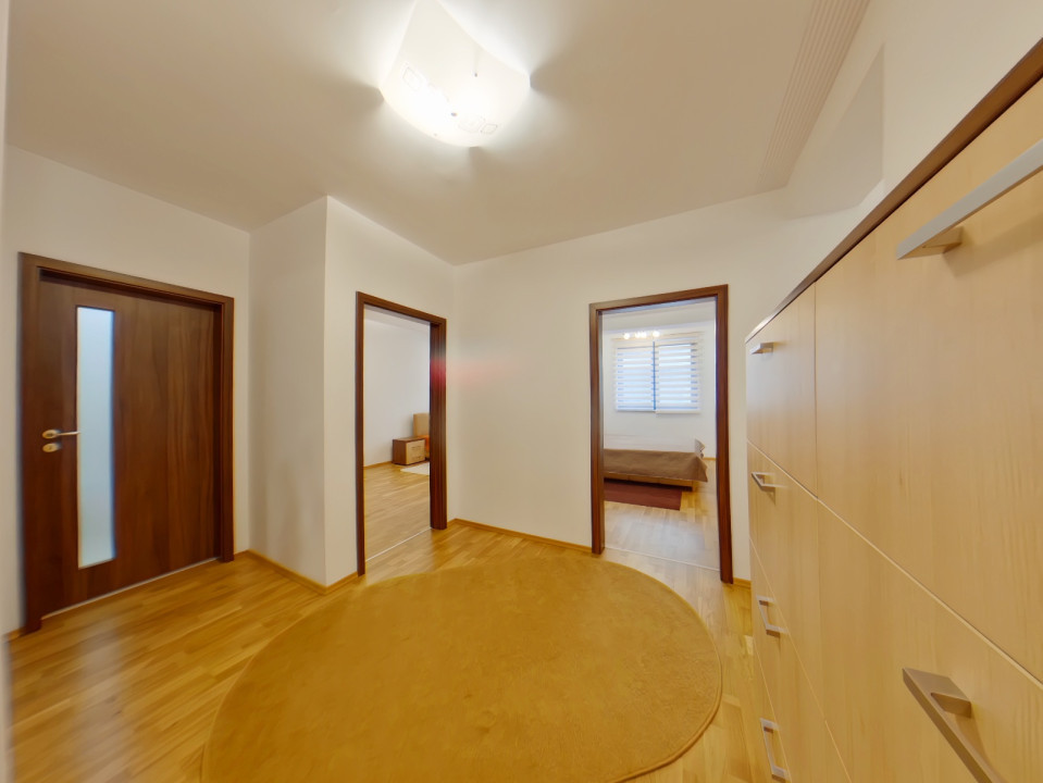 Apartament zona centrala cu garaj subteran