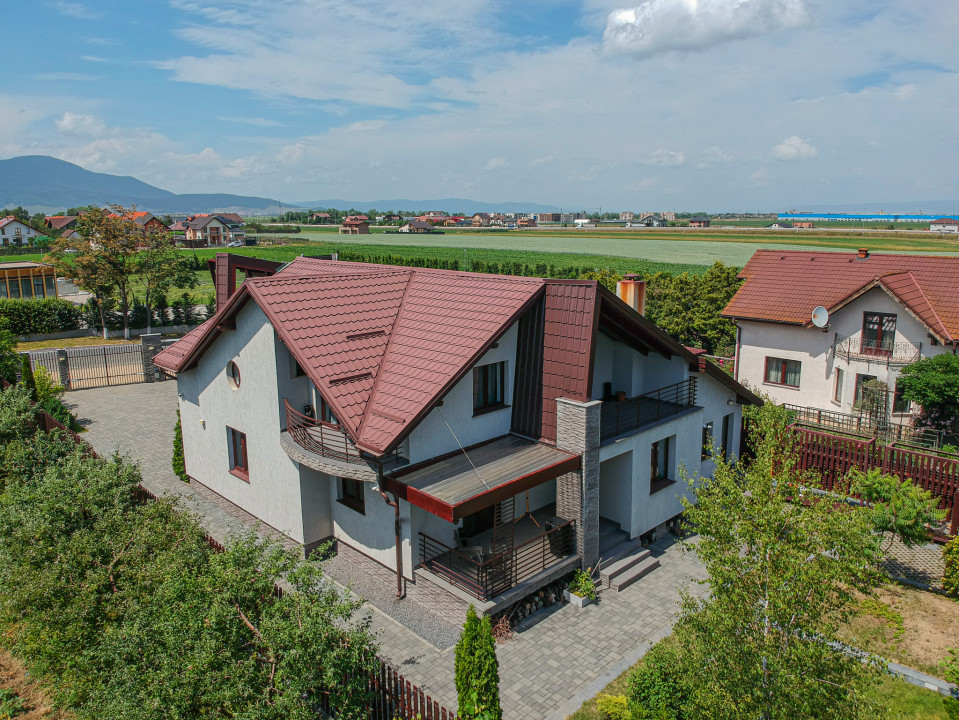  Vanzare/schimb cu teren Vila/Pensiune turistica ultrafinisata 350mp utili