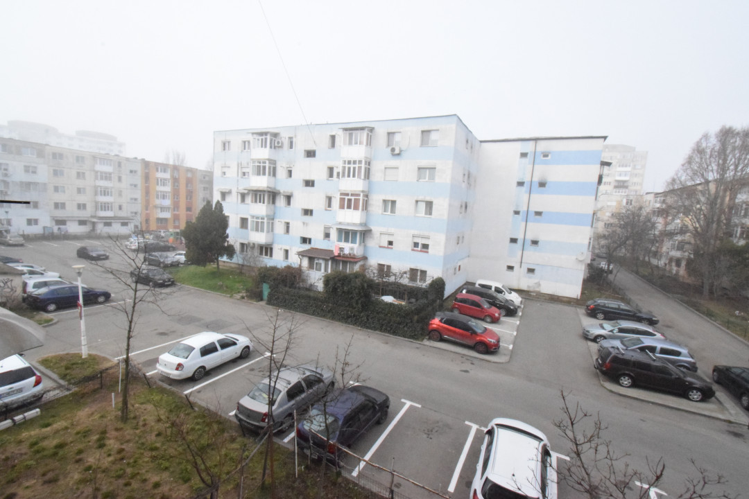 Garsoniera etaj 2, suprafata de 35 mp, zona Craiovita Noua, a.c.