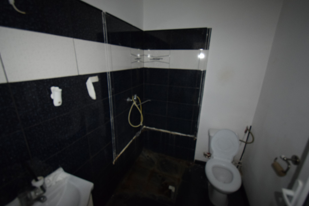 Garsoniera etaj 2, suprafata de 35 mp, zona Craiovita Noua, a.c.