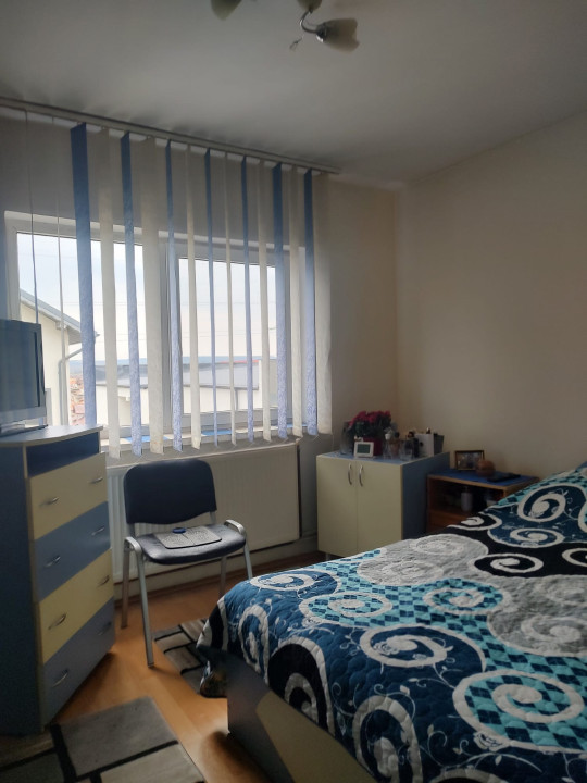 Apartament 1 mai , 3 camere 