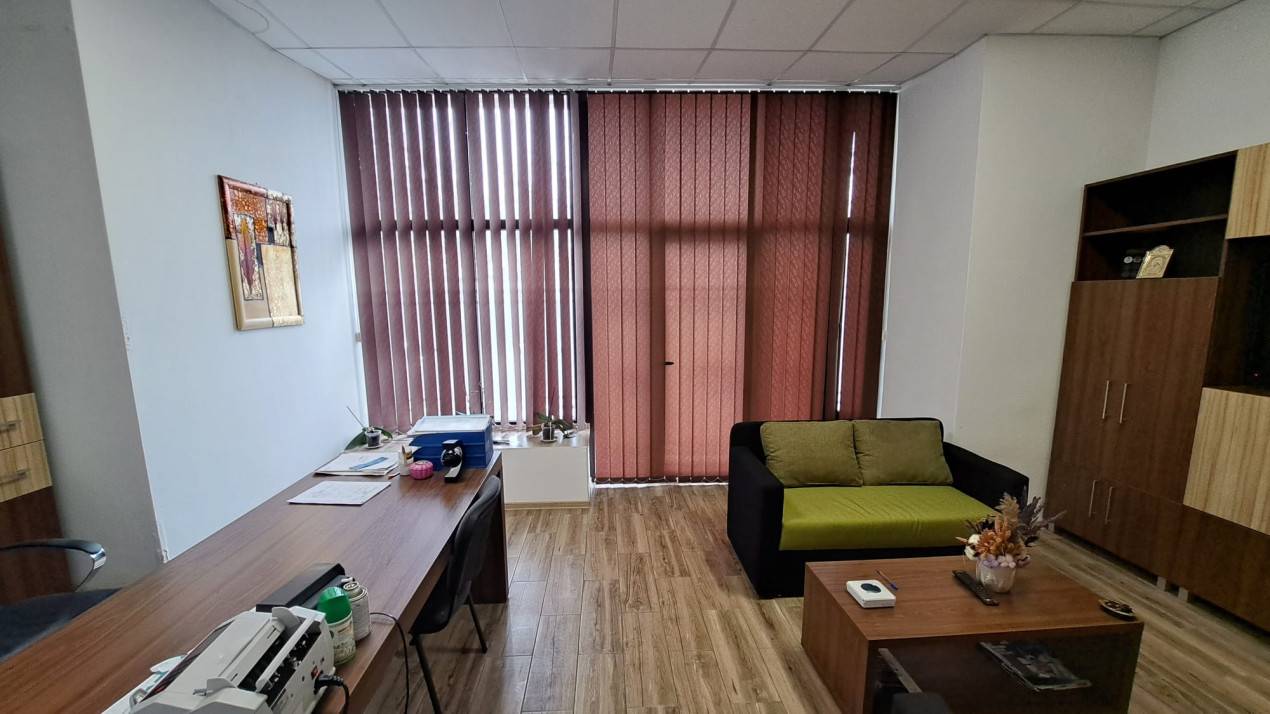 Spatiu comercial suprafata 150 mp, situat in Cornitoiu