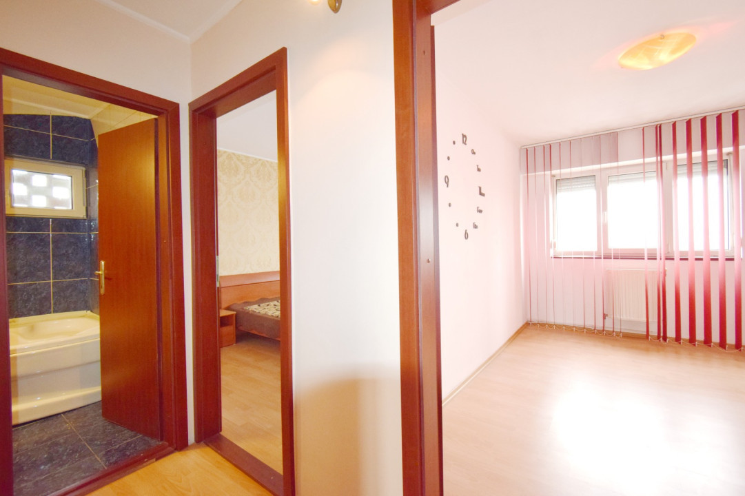 Apartament ultracentral, 4 camere, luminos