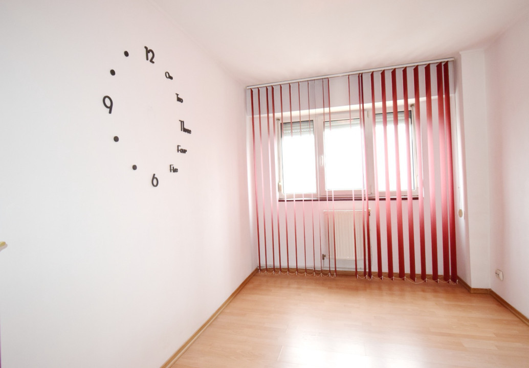 Apartament ultracentral, 4 camere, luminos