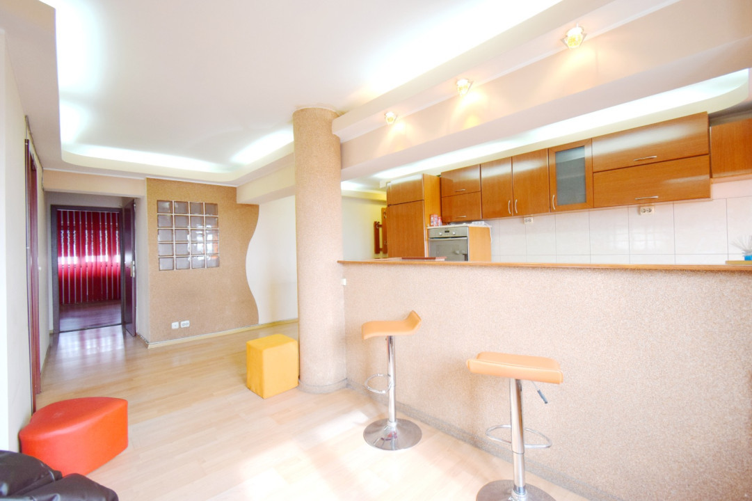 Apartament ultracentral, 4 camere, luminos