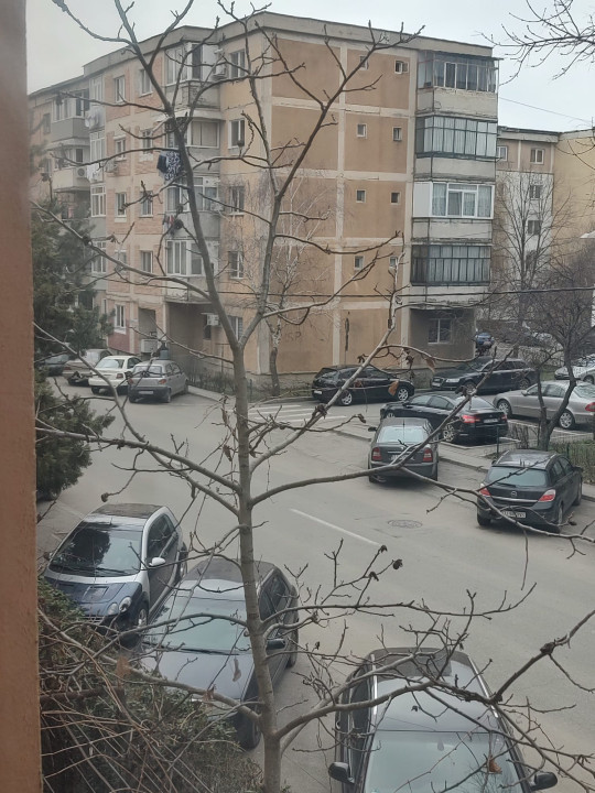 Apartament de 3 camere,  decomandat, et. 1, ocazie