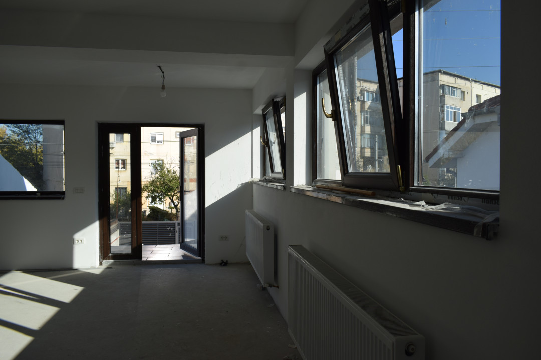 Spatiu comercial/ rezidential de 38 mp- zona Confectii