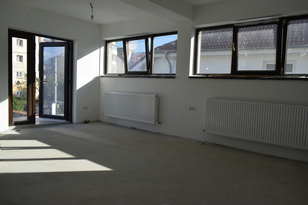 Spatiu comercial/ rezidential de 38 mp- zona Confectii