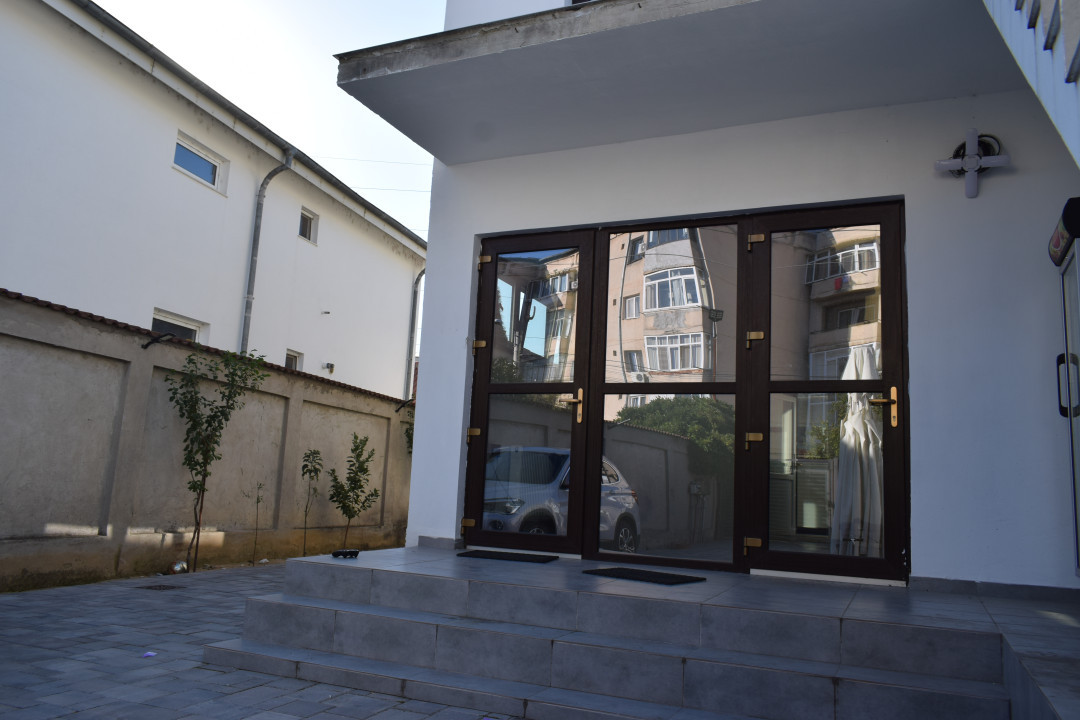 Spatiu comercial/ rezidential de 38 mp- zona Confectii