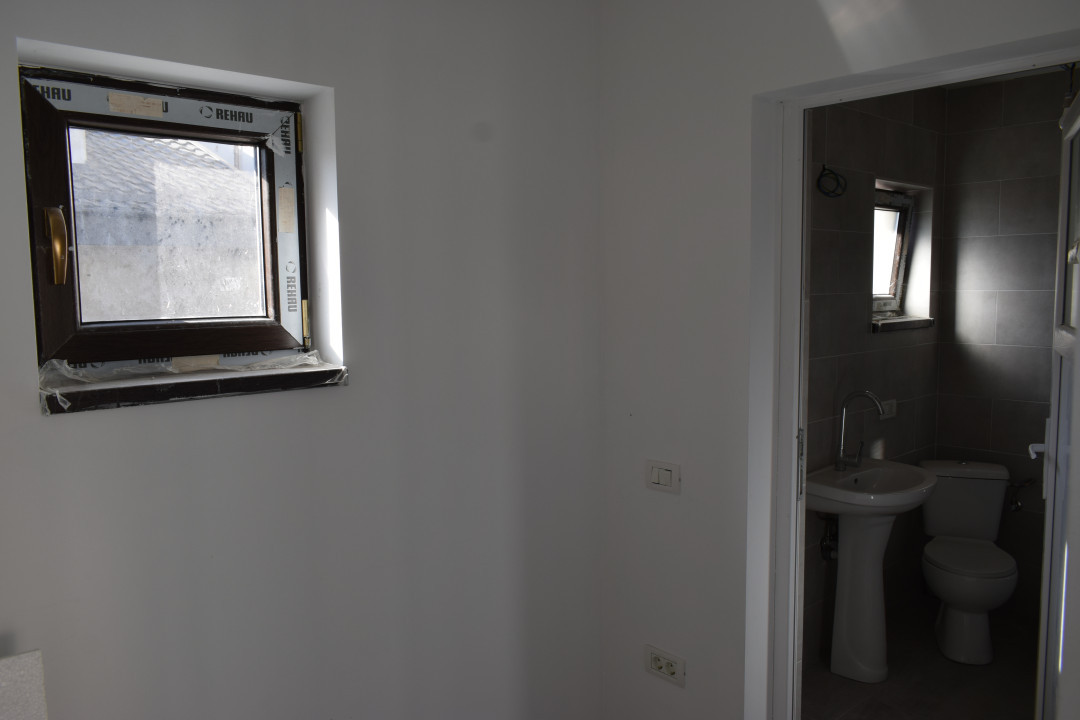 Spatiu comercial/ rezidential de 38 mp- zona Confectii