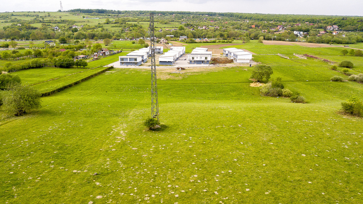Oportunitate dezvoltatori! Teren de  12.700 mp cu PUZ in zona Rasinari