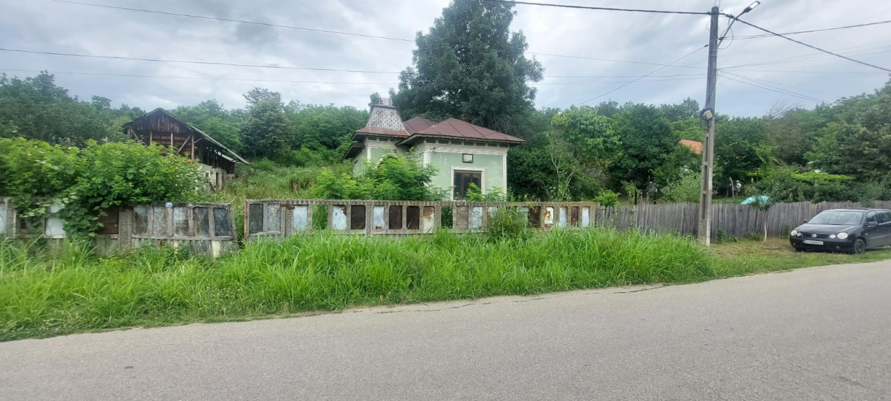 Casa Pielesti, pret atractiv, asfalt, zona linistita