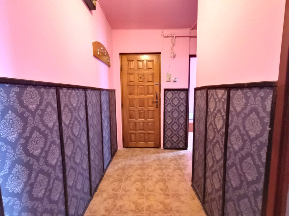 Apartament 2 Camere, Decomandat, etaj 2/4 - Calea Bucuresti