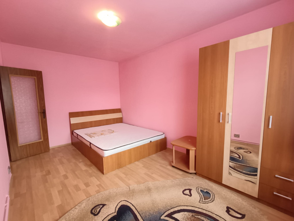 Apartament 2 Camere, Decomandat, etaj 2/4 - Calea Bucuresti