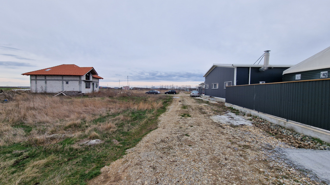 Teren intravilan Pielesti- Aeroport -  parcele de 500 si de 2000 mp