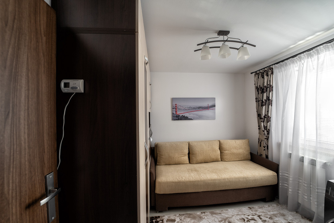 De vânzare apartament 2 camere, complet mobilat și utilat cu pivniță!