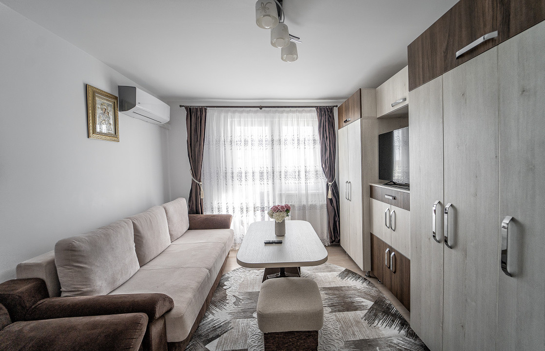 De vânzare apartament 2 camere, complet mobilat și utilat cu pivniță!