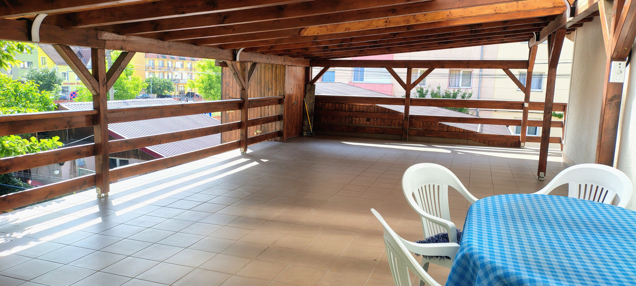 Apartament la casă - 2 camere - Ștrand