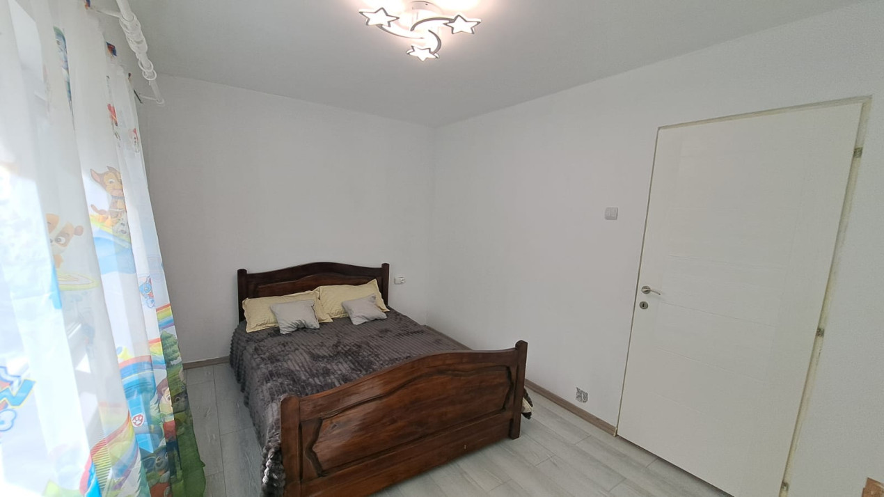 Apartament 2 camere, semidecomandat, Rovine