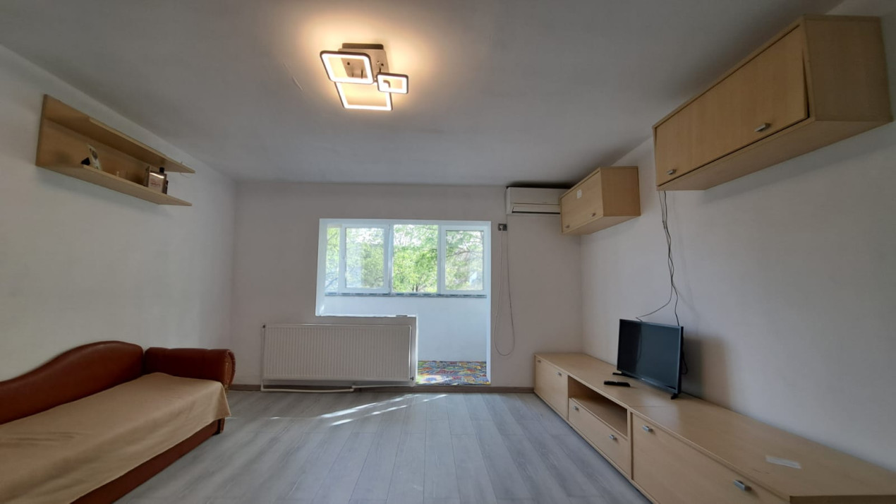 Apartament 2 camere, semidecomandat, Rovine