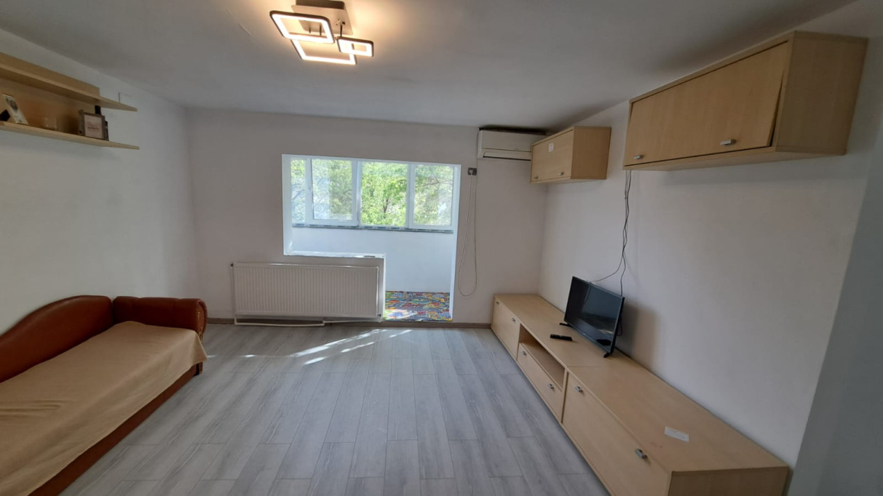 Apartament 2 camere, semidecomandat, Rovine