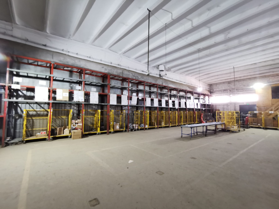 Depozite | 1600 mp | compartimentare la cerere | 8 m inaltime